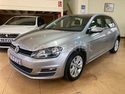 Beige Usado 2017 VW Golf VII Advance Berlina | 14.200 € (Precio justo)