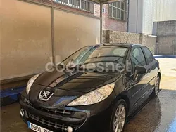 Negro Usado 2006 Peugeot 207 Berlina | 3199 € (Precio justo)