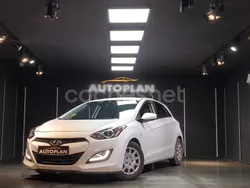 Blanco Usado 2013 Hyundai i30 Base Berlina | 7290 € (Precio justo)
