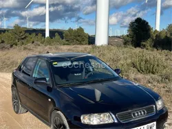 Azul Usado 2001 Audi A3 Ambition Berlina | 4000 € (Un poco caro)