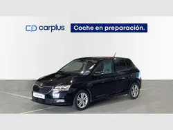 Negro mágico efecto perla (metalizado) Usado 2021 Skoda Fabia Ambition | 13.990 € (Precio justo)