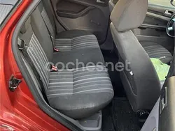 Granate Usado 2008 Ford Focus Trend Berlina | 2700 € (Buen precio)