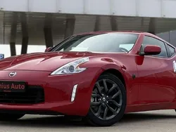 Rojo Usado 2016 Nissan 370Z Coupe | 34.065 € (Precio justo)