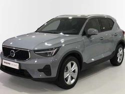 Gris Usado 2024 Volvo XC40 Core SUV | 35.990 € (Precio justo)