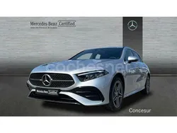 Gris / plata Usado 2024 Mercedes A180 Berlina | 31.900 € (Precio justo)