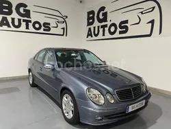 Azul Usado 2005 Mercedes E220 Avantgarde Berlina | 9999 € (Un poco caro)