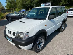 Blanco Usado 2004 Nissan Terrano SUV | 9995 € (Precio justo)