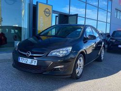 Negro Usado 2015 Opel Astra Selective Utilitario | 9500 € (Precio justo)