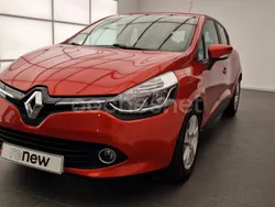 Rojo Usado 2015 Renault Clio IV Dynamique Berlina | 8700 € (Precio justo)