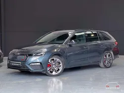 Gris / plata Usado 2021 Skoda Octavia RS Familiar | 27.990 € (Precio justo)
