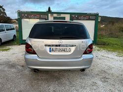 Gris / plata Usado 2006 Mercedes R320 Monovolumen | 8100 € (Precio justo)