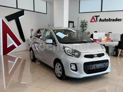 Gris / plata Usado 2016 Kia Picanto Utilitario | 7750 € (Precio justo)