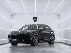 Negro Usado 2018 Porsche Cayenne SUV | 58.999 €