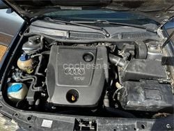 Gris / plata Usado 2002 Audi A3 Ambiente Berlina | 2500 € (Buen precio)