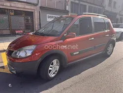 Naranja Usado 2008 Renault Scénic II Monovolumen | 2399 € (Precio justo)