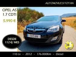 Negro Usado 2012 Opel Astra Selective Berlina | 5990 € (Precio justo)