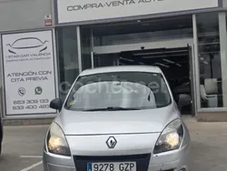 Gris / plata Usado 2010 Renault Scénic III Authentique Monovolumen | 4999 € (Precio justo)