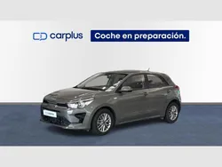 Perennial grey (metalizado) Usado 2023 Kia Rio | 17.290 € (Precio justo)