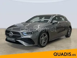 Gris / plata Usado 2024 Mercedes A180 Berlina | 32.900 € (Precio justo)