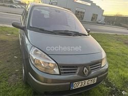 Gris / plata Usado 2005 Renault Scénic II Authentique Monovolumen | 3000 € (Precio justo)