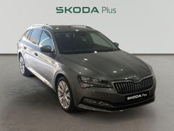 Gris Usado 2023 Skoda Superb Style Familiar | 37.540 € (Precio justo)