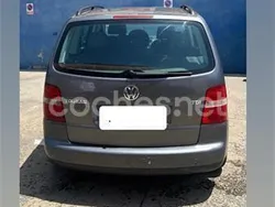Gris / plata Usado 2004 VW Touran Edition Monovolumen | 5200 € (Un poco caro)
