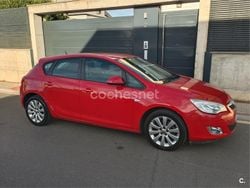 Rojo Usado 2010 Opel Astra Enjoy Berlina | 5200 € (Buen precio)
