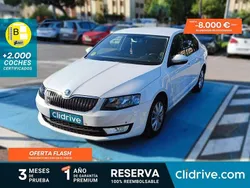 Blanco Usado 2016 Skoda Octavia Ambition Utilitario | 10.990 € (Precio justo)
