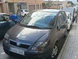 Gris / plata Usado 2005 Fiat Ulysse Emotion Monovolumen | 2500 €