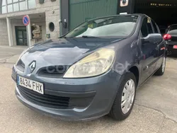 Azul Usado 2007 Renault Clio II Authentique Berlina | 4990 € (Precio justo)