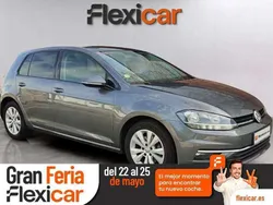 Amarillo Usado 2018 VW Golf VII Advance Berlina | 15.390 €