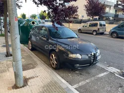 Negro Usado 2004 Alfa Romeo 147 Distinctive Utilitario | 1200 €