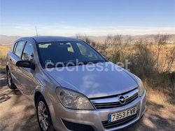 Gris / plata Usado 2007 Opel Astra Cosmo Berlina | 2400 € (Precio justo)