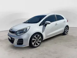 Blanco Usado 2016 Kia Rio Berlina | 8990 € (Un poco caro)