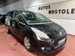 Negro Usado 2013 Peugeot 5008 Active Monovolumen | 4495 € (Precio justo)