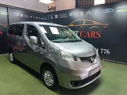 Beige Usado 2014 Nissan Evalia Monovolumen | 15.300 € (Caro)