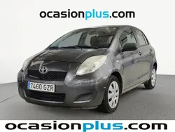 Gris Usado 2010 Toyota Yaris Live Utilitario | 8300 € (Precio justo)