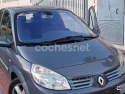 Gris / plata Usado 2006 Renault Scénic II Dynamique Monovolumen | 3200 € (Precio justo)