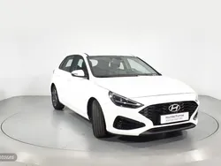 Blanco Usado 2024 Hyundai i30 Berlina | 21.800 € (Un poco caro)
