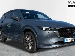 Gris / plateado Usado 2023 Mazda CX-5 Takumi-Line SUV | 40.944 €