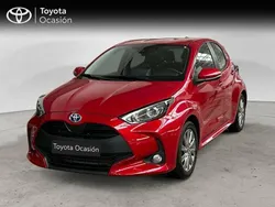 Rojo Usado 2024 Toyota Yaris Hybrid Active | 22.750 € (Precio justo)