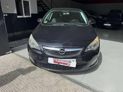 Negro Usado 2012 Opel Astra Excellence Utilitario | 9500 € (Caro)