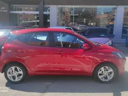 Dragon red Usado 2023 Hyundai i10 Utilitario | 13.300 € (Precio justo)