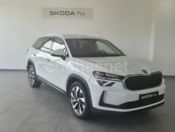 Blanco Nuevo 2024 Skoda Kodiaq Selection SUV | 48.900 €