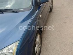 Azul Usado 2007 Ford Focus Ambiente Berlina | 2500 € (Precio justo)