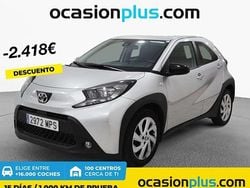 Gris Usado 2024 Toyota Aygo Play Utilitario | 13.182 € (Precio justo)