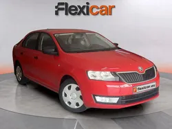 Rojo Usado 2014 Skoda Rapid Active Berlina | 7990 €