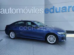 Azul Usado 2021 BMW 330e Advantage Berlina | 26.500 € (Precio justo)