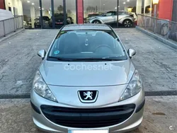 Gris / plata Usado 2007 Peugeot 207 Berlina | 3299 € (Precio justo)