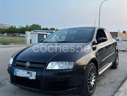 Negro Usado 2003 Fiat Stilo Dynamic Berlina | 800 € (Precio justo)